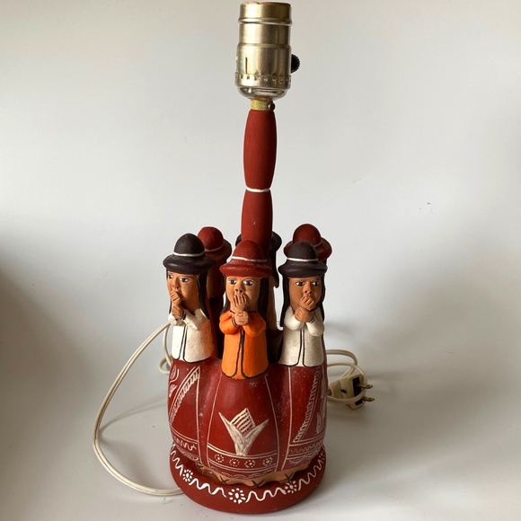 Vintage GOSSIPING CIRCLE PERUVIAN Folk Pottery Table Lamp - Picture 1 of 11